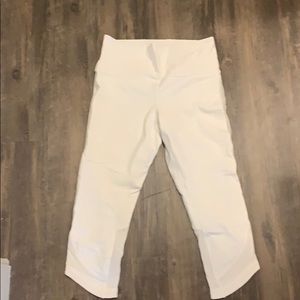 White lululemon cropped leggings